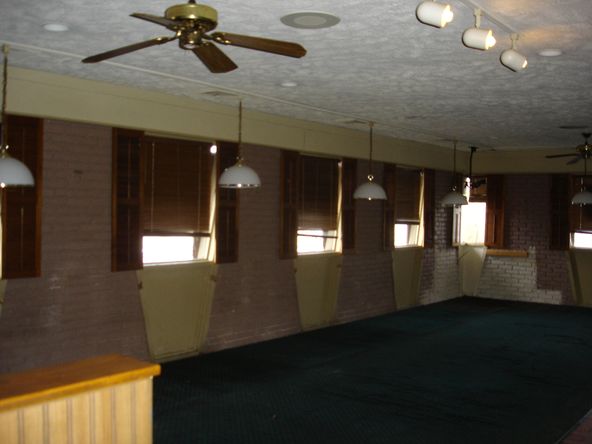 613 E Main St, Carbondale, IL 62901